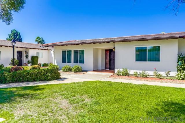 16555 Caminito Vecinos, San Diego CA: https://media.crmls.org/mediaz/9a988733-d93d-4c99-9d0c-8f7ef90291be.jpg