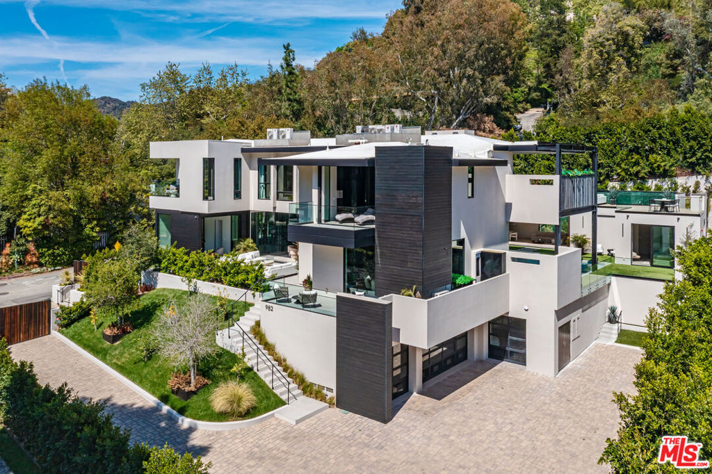 MLS #25520733 img 13