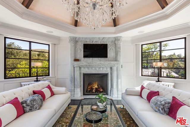 5076 Island Forest Place, Westlake Village CA: https://media.crmls.org/mediaz/9a998712-9659-4a7c-b550-a4e617cc3b7d.jpg