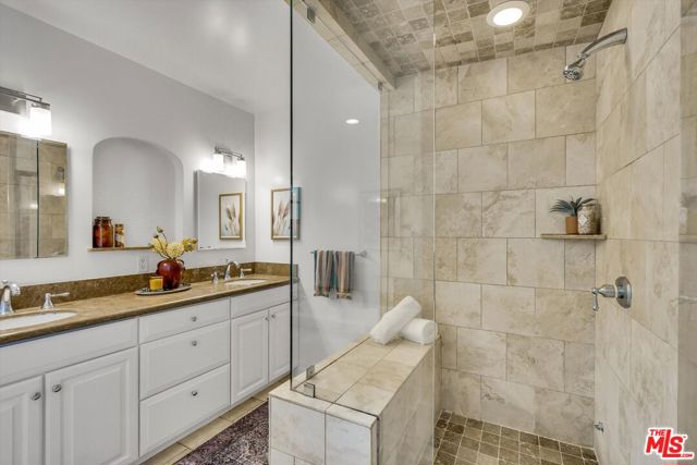 4300 Laurelgrove Avenue, Studio City CA: https://media.crmls.org/mediaz/9a99f892-e020-44ca-8409-83977d7c7edf.jpg