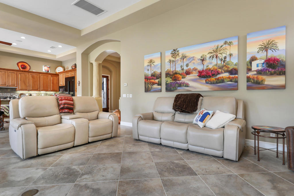 MLS #219125627DA img 6
