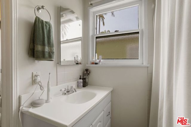 767 Sunset Avenue photo 17