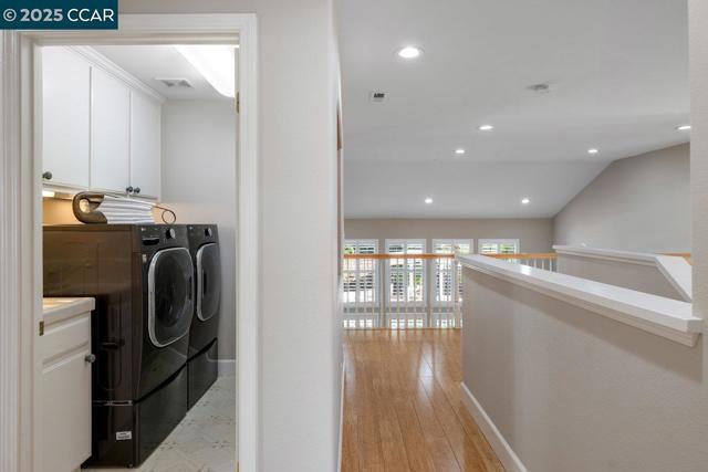 9662 Velvet Leaf Cir, San Ramon CA: https://media.crmls.org/mediaz/9a9b579c-60e7-4491-bc73-66727b2777dd.jpg