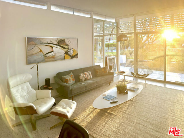 2324 S Skyview Drive, Palm Springs CA: https://media.crmls.org/mediaz/9a9b6212-676e-4834-bb99-1ffa75925dba.jpg