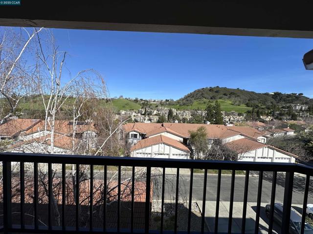 4329 Terra Granada Drive, Walnut Creek CA: https://media.crmls.org/mediaz/9a9b93d7-2418-494f-b995-a1d2d31d963f.jpg
