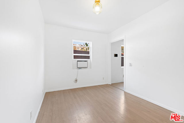 1205 Appleton Way, Venice CA: https://media.crmls.org/mediaz/9a9bae2e-c39d-4742-bf5c-0394ae6d398e.jpg