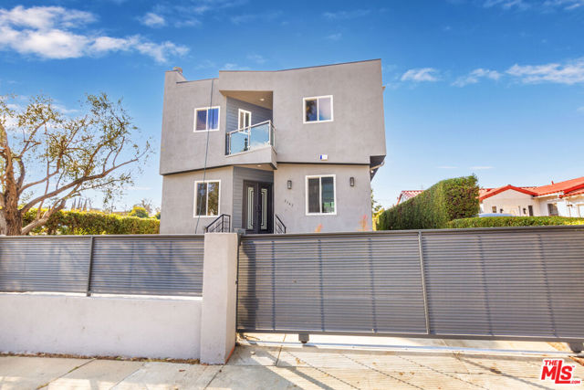 2143 Kerwood Avenue, Los Angeles CA: https://media.crmls.org/mediaz/9a9c2276-dffe-4d96-a368-522a888ddb65.jpg