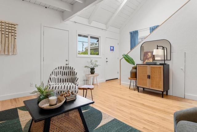260 Walk Circle, Santa Cruz CA: https://media.crmls.org/mediaz/9a9c2550-4789-4a86-87b8-f0d5d4309aee.jpg