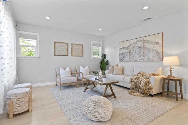 36523 Cherry St, Newark CA: https://media.crmls.org/mediaz/9a9c4bf2-b7ef-4627-997e-0629f07962f1.jpg