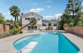 18520 Asuncion Street, Porter Ranch CA: https://media.crmls.org/mediaz/9a9c683e-e77e-4cc5-810c-91c0358f709b.jpg