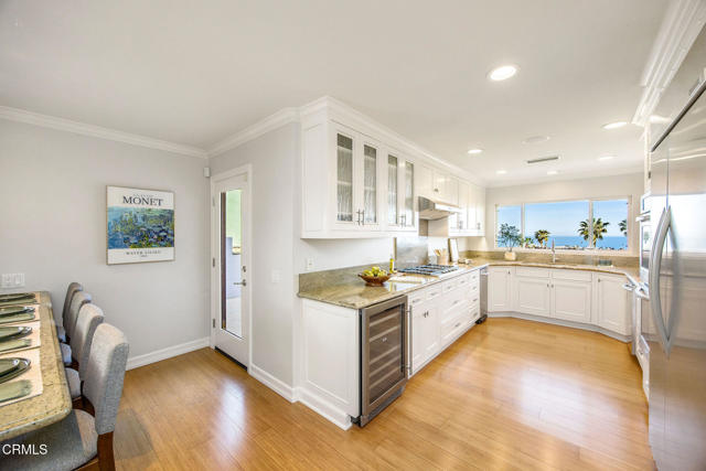 Detail Gallery Image 11 of 31 For 941 Buena Vista St, Ventura,  CA 93001 - 3 Beds | 2 Baths