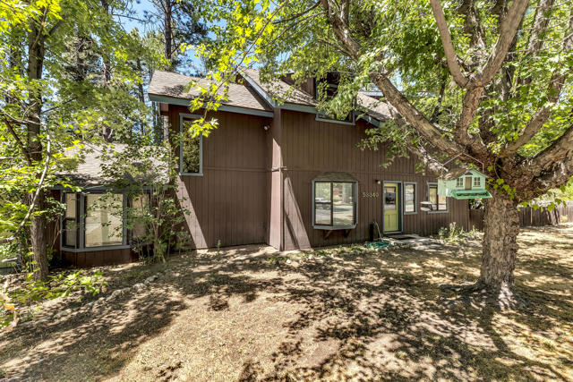 53340 Idyllbrook Drive, Idyllwild CA: https://media.crmls.org/mediaz/9a9c9c0c-e879-46e0-b411-a2542912a2e9.jpg