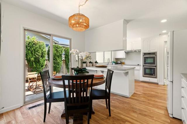 1425 Cedar Place, Los Altos CA: https://media.crmls.org/mediaz/9a9ca996-ff78-4380-a7b8-cd59b26009a6.jpg