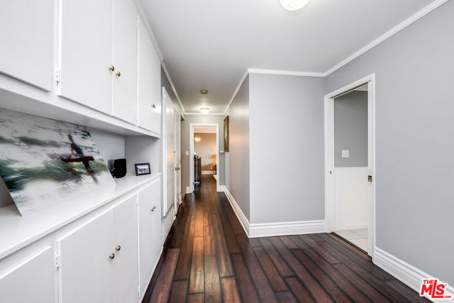 2223 Mcrae Drive, San Pedro CA: https://media.crmls.org/mediaz/9a9cc986-7545-44af-8ed9-ca6cc6d89fa2.jpg