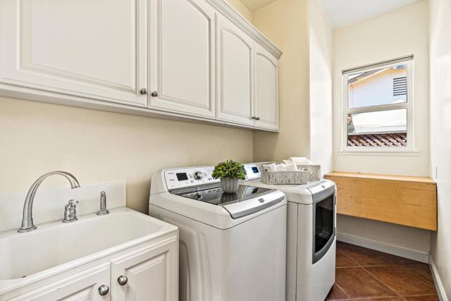 34150 Cartwright Place, Fremont CA: https://media.crmls.org/mediaz/9a9d491e-d1af-4411-8b46-dcd5a020c093.jpg