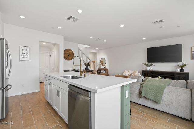 Detail Gallery Image 14 of 78 For 246 San Miguel Island Dr, Camarillo,  CA 93012 - 4 Beds | 2/1 Baths