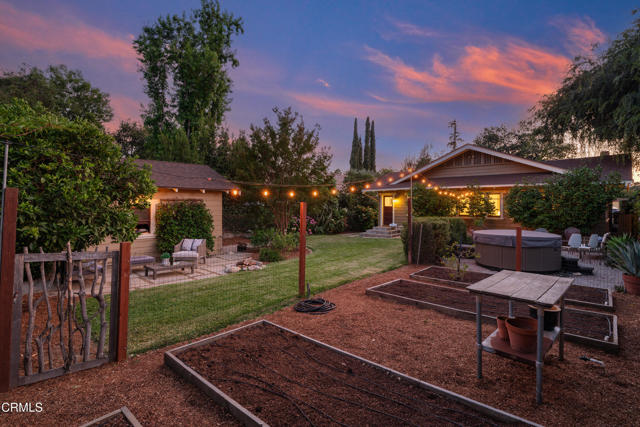 1036 N Chester Avenue, Pasadena CA: https://media.crmls.org/mediaz/9a9d6ddd-e749-4cdd-afa7-8af967db20de.jpg