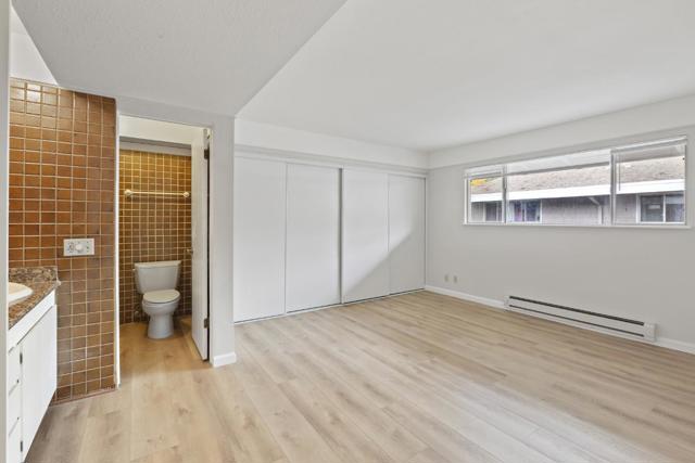 500 W Middlefield Road, Mountain View CA: https://media.crmls.org/mediaz/9a9e246b-b044-429f-9f7f-8f06d2bf609e.jpg