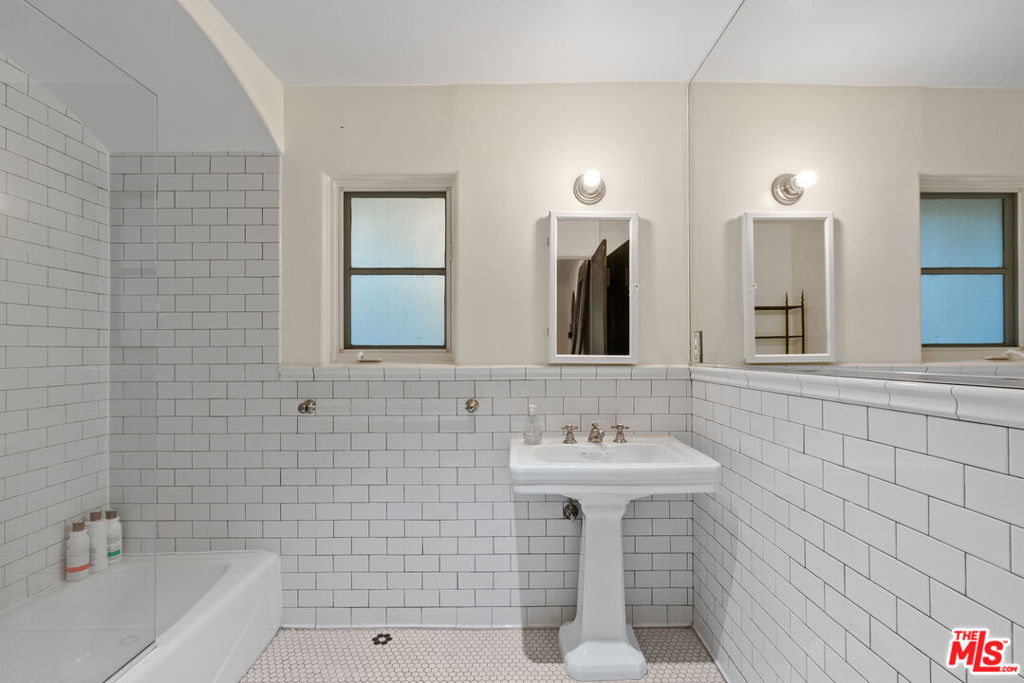 MLS #26856295 image #41