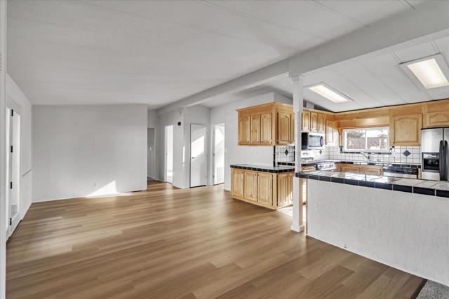 22 Canada Cove Avenue, Half Moon Bay CA: https://media.crmls.org/mediaz/9a9ea5de-8f53-4f73-80f5-0ddabcd18591.jpg