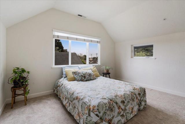 334 Park Way, Santa Cruz CA: https://media.crmls.org/mediaz/9a9ec1d5-a105-421f-8165-45c8fddacb8d.jpg