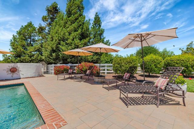 1152 Little River Drive, Hollister CA: https://media.crmls.org/mediaz/9a9ed8c3-464c-4e81-8a73-fadd07ab81ee.jpg