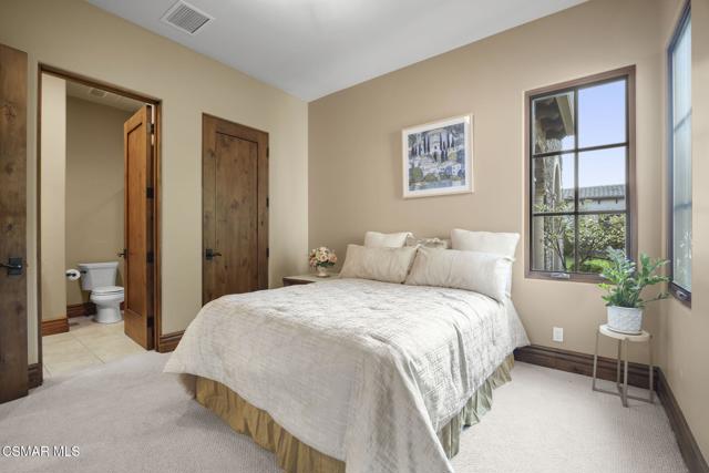 82 Queens Garden Drive, Thousand Oaks CA: https://media.crmls.org/mediaz/9a9ef889-b2b5-41d4-9b5c-a7620364a4c2.jpg