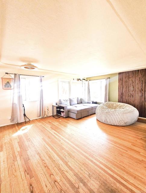 Detail Gallery Image 3 of 9 For 5603 Winchester St, San Diego,  CA 92139 - 2 Beds | 1 Baths