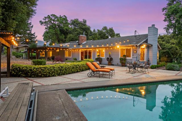 18301 Idylwild Road, Los Gatos CA: https://media.crmls.org/mediaz/9a9ff0f5-1fc5-42fd-ae53-6ba9459f5267.jpg
