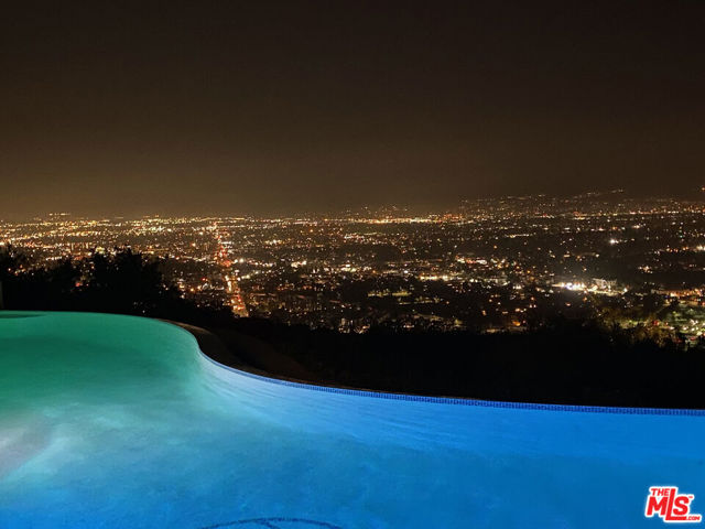 7833 Torreyson Drive, Los Angeles CA: https://media.crmls.org/mediaz/9aa09585-5dc1-400a-9678-f8d8c7c96337.jpg