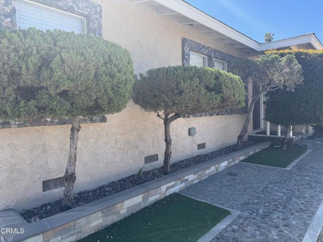 Detail Gallery Image 2 of 30 For 938 Ford St, Corona,  CA 92879 - 3 Beds | 2 Baths