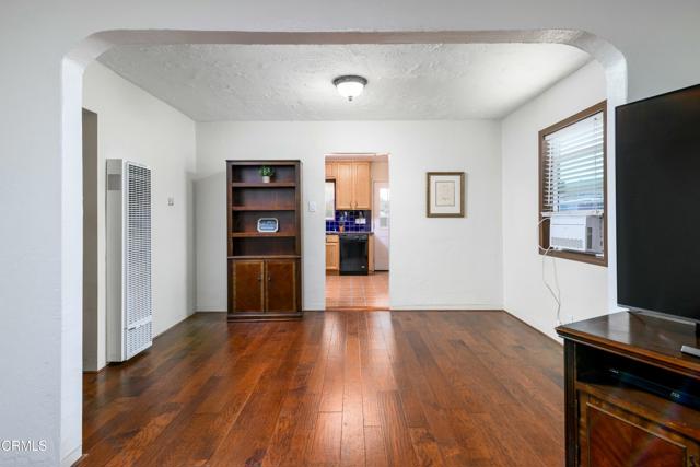 226 El Medio Street, Ventura CA: https://media.crmls.org/mediaz/9aa0a052-0847-4a8a-8fe0-65e931f2d4c0.jpg