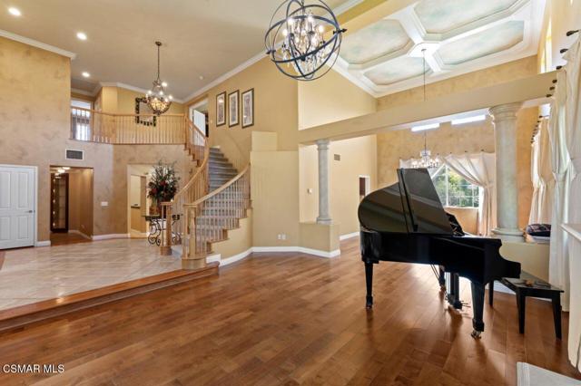 64 Highland Road, Simi Valley CA: https://media.crmls.org/mediaz/9aa0db59-c961-4b39-9d03-314b196ae7d7.jpg