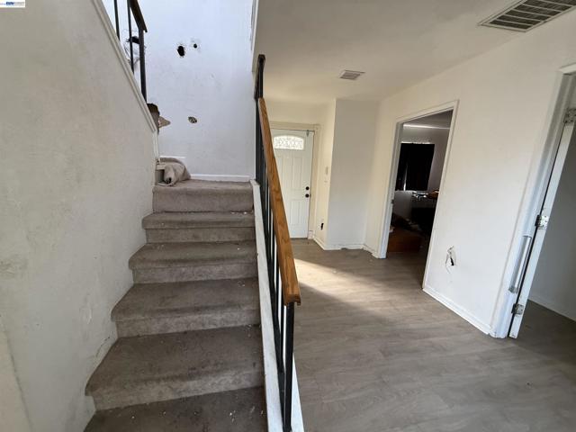 2203 Glenmount Dr, Pittsburg CA: https://media.crmls.org/mediaz/9aa19b0e-c64f-48bf-a4b5-ceacb56be74d.jpg