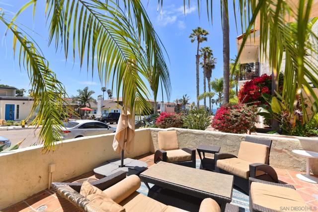 292 Bonair St, La Jolla CA: https://media.crmls.org/mediaz/9aa219ec-bf36-4f99-8a1a-ae0244454439.jpg