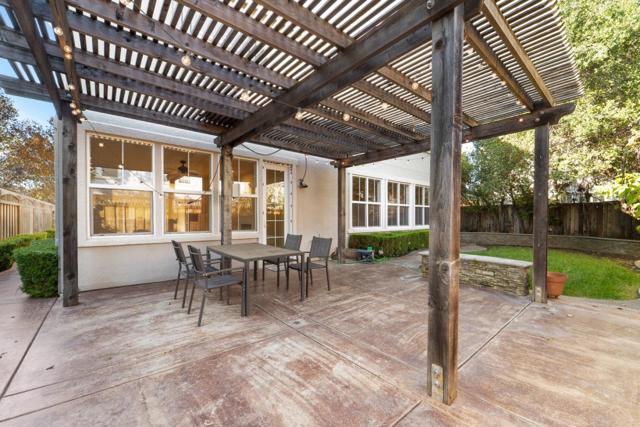 9652 Cooper Place, Gilroy CA: https://media.crmls.org/mediaz/9aa255d6-d500-4259-aa18-82c83eab5360.jpg