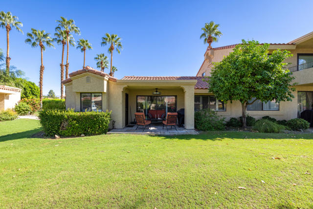 34041 Calle Mora, Cathedral City CA: https://media.crmls.org/mediaz/9aa2b3dd-b3bf-4287-9044-60069727ae6a.jpg