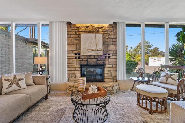 734 Seacliff Drive, Aptos CA: https://media.crmls.org/mediaz/9aa2eafb-b0f1-4b56-9f55-6bcff55df965.jpg