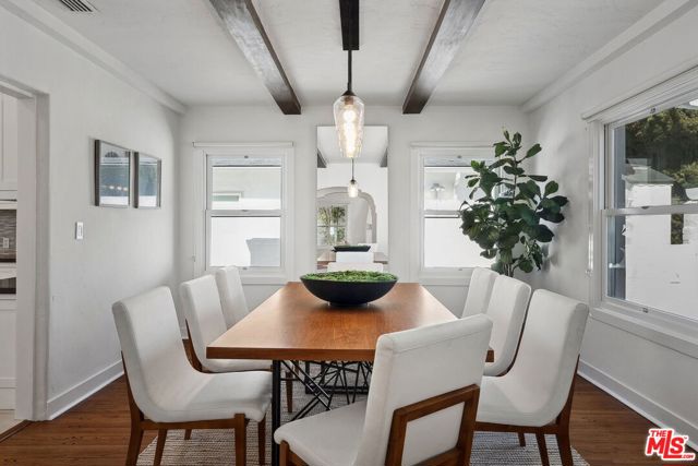149 S Wetherly Drive, Beverly Hills CA: https://media.crmls.org/mediaz/9aa35f5c-aade-48a0-9314-dde73f1c261f.jpg