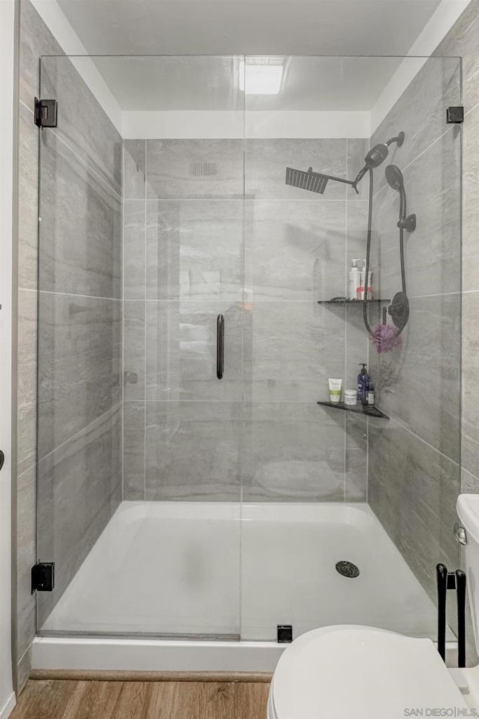 MLS #250033095SD img 28