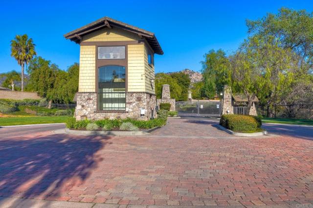 2682 Dundee Glen, Escondido CA: https://media.crmls.org/mediaz/9aa5276d-8119-4d1f-adf8-9ab005ca00d1.jpg