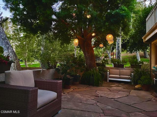 202 Estrellita Lane, Oak Park CA: https://media.crmls.org/mediaz/9aa54a93-d874-49c6-bb8d-ab80f8284f1f.jpg