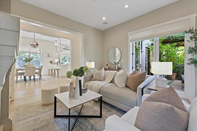 900 Roble Avenue, Menlo Park CA: https://media.crmls.org/mediaz/9aa5d3e5-9b1d-4229-8f44-e4bb383bc5e6.jpg