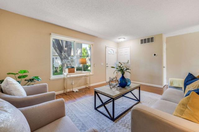 3696 Woodbine Way, Pleasanton CA: https://media.crmls.org/mediaz/9aa604f3-19be-4655-892d-02777f9dc1c2.jpg