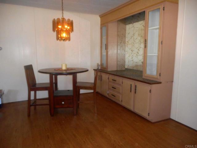 Detail Gallery Image 6 of 27 For 2300 E Valley #84,  Escondido,  CA 92027 - 2 Beds | 2 Baths