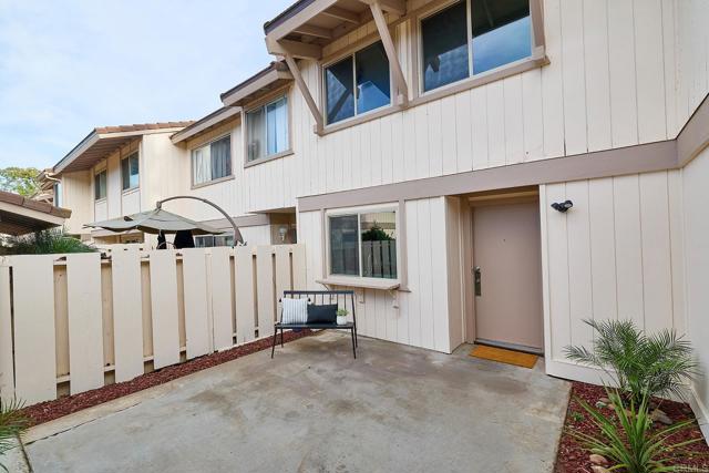 Detail Gallery Image 6 of 39 For 11364 Poblado Rd, San Diego,  CA 92127 - 2 Beds | 1/1 Baths