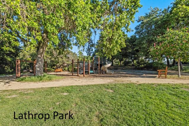 949 Wing Place, Stanford CA: https://media.crmls.org/mediaz/9aa6bcfb-362a-416a-98ec-a7b5a8cecec2.jpg