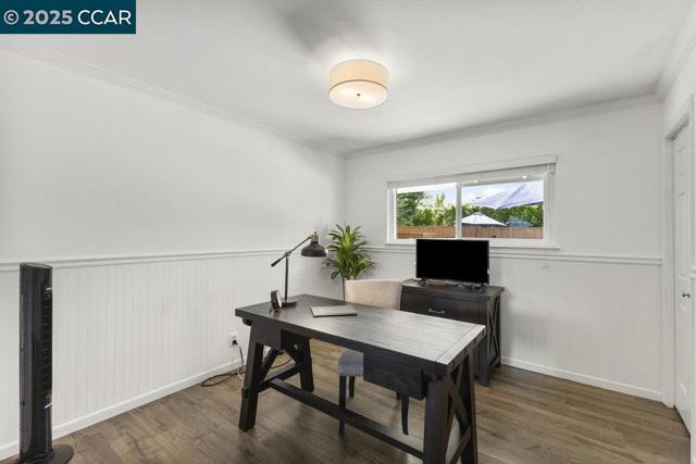2302 Royal Oaks Dr, Alamo CA: https://media.crmls.org/mediaz/9aa7018f-01ac-4e90-a8be-1bb1b312b7f9.jpg