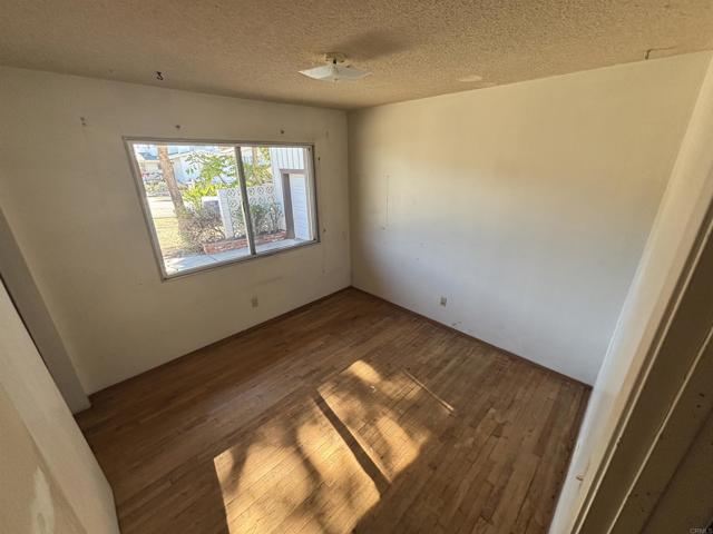 Detail Gallery Image 10 of 60 For 10050 Cristobal Dr, Spring Valley,  CA 91977 - 5 Beds | 2 Baths