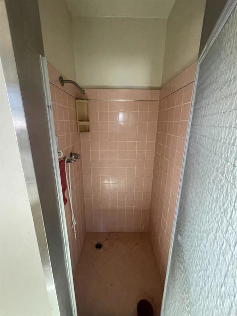 Detail Gallery Image 10 of 13 For 4072 Hillcrest #C,  Los Angeles,  CA 90008 - 2 Beds | 1 Baths